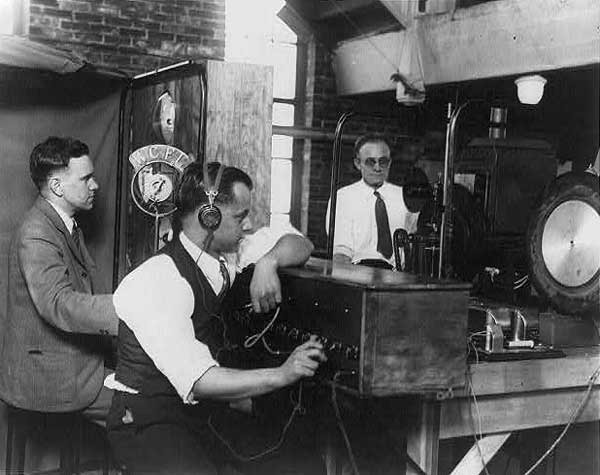 Electronic TV station
